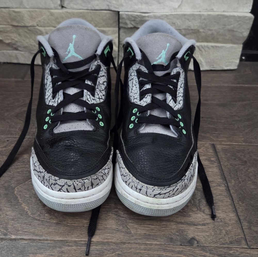 Air Jordan 3 Retro 'Green Glow'